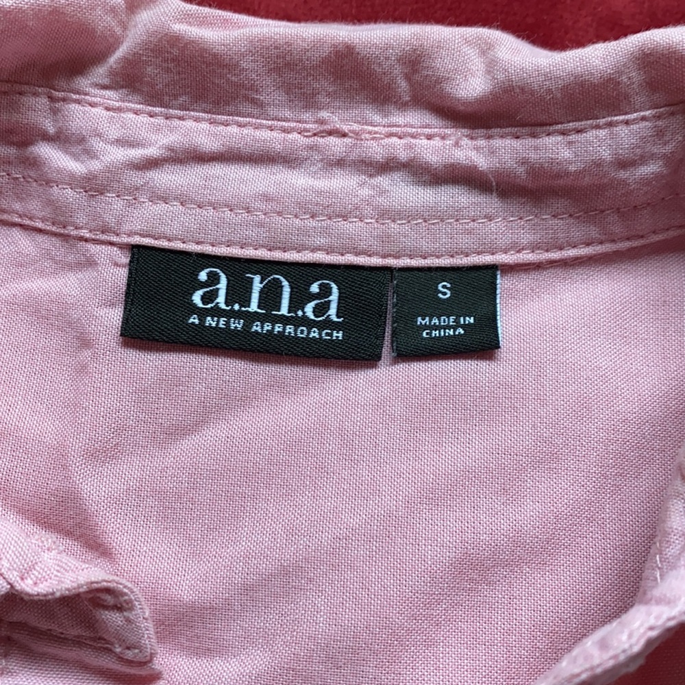 Women’s Shirt - Worn a Few Times - Picture 3 of 4
